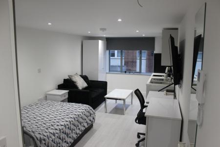 1 bedroom Flat to let in Millstone Lane, Leicester, LE1