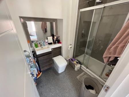 5 bedroom Flat to let in Millstone Street, Leicester, LE1