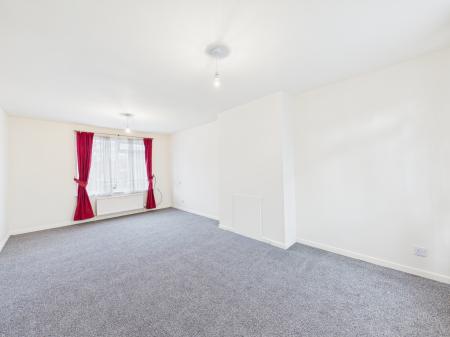 5 bedroom Terraced House to let in Neston Gardens, Leicester, LE2
