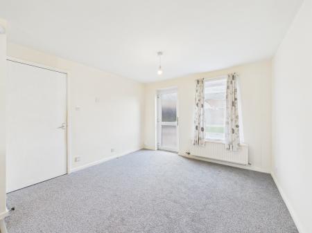 5 bedroom Terraced House to let in Neston Gardens, Leicester, LE2