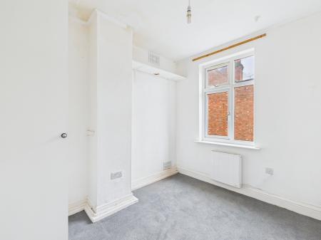 2 bedroom Flat to let in Fosse Road South, Leicester, LE3