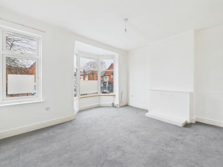 2 bedroom Flat to let in Fosse Road South, Leicester, LE3