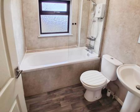 2 bedroom Terraced House for sale in Rudkin Drive, Sleaford, NG34