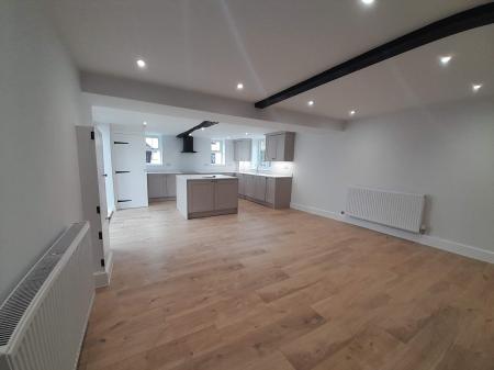 4 bedroom Link detached house to let in High Street, Newton On Trent, Lincoln, LN1