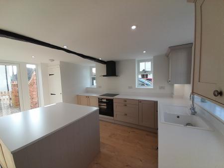 4 bedroom Link detached house to let in High Street, Newton On Trent, Lincoln, LN1