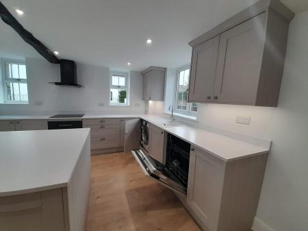 4 bedroom Link detached house to let in High Street, Newton On Trent, Lincoln, LN1