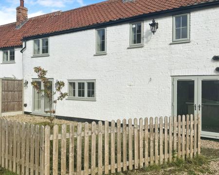 4 bedroom Terraced House to let in High Street, Newton On Trent, Lincoln, LN1