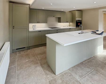 4 bedroom Terraced House to let in High Street, Newton On Trent, Lincoln, LN1