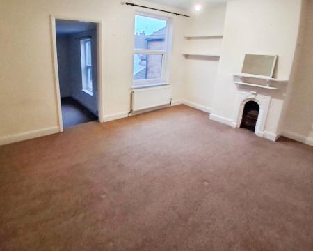 3 bedroom Terraced House to let in Burton Road, Lincoln, LN1