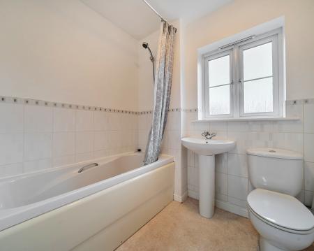 3 bedroom Terraced House for sale in Carnoustie Drive, Lincoln, LN6