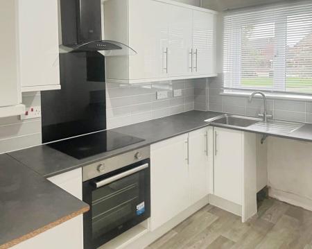 2 bedroom Terraced House to let in Harrowby Lane, Grantham, NG31