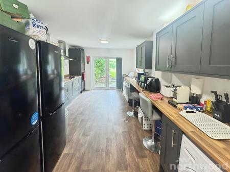 7 bedroom Semi-detached house for sale in Bedford Road, Rockferry, Birkenhead, CH42