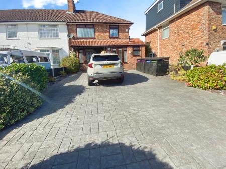 3 bedroom End of terrace house for sale in Broad Place, Norris Green, Liverpool, L11