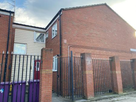 1 bedroom Flat for sale in Kearsley Close, Walton, Liverpool, L4