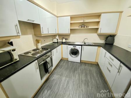 2 bedroom Flat for sale in Lowbridge Court, Garston, Liverpool, L19