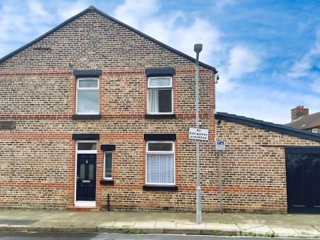 3 bedroom End of terrace house for sale in Lynholme Road, Anfield, Liverpool, L4