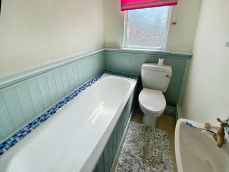4 bedroom Terraced House for sale in Queens Drive, Stoneycroft, Liverpool, L13