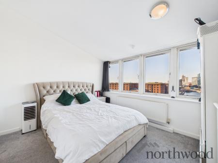 2 bedroom Flat for sale in Royal Quay, City Centre, Liverpool, L3