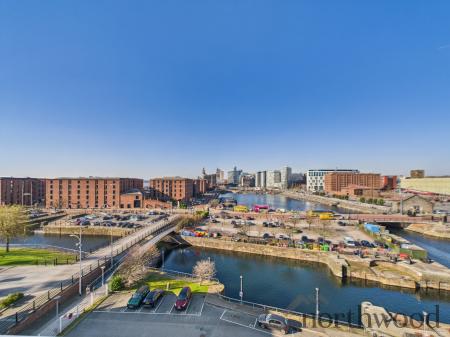 2 bedroom Flat for sale in Royal Quay, City Centre, Liverpool, L3