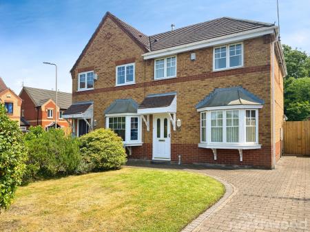 3 bedroom Semi-detached house for sale in Valiant Close, Liverpool, L12