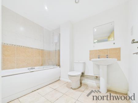 2 bedroom Flat to let in 10 Maddison Square, City Centre, Liverpool, L1