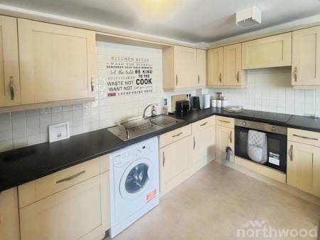 2 bedroom Flat to let in Woodsome Park, Gateacre, Liverpool, L25