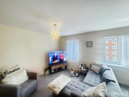 2 bedroom Flat to let in Woodsome Park, Gateacre, Liverpool, L25