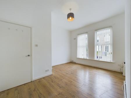 1 bedroom Flat to let in Kremlin Drive, Old Swan, Liverpool, L13