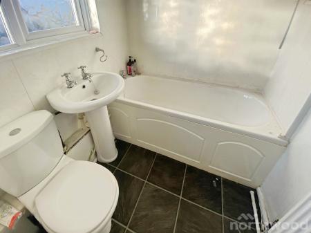 2 bedroom End of terrace house to let in Sceptre Road, Croxteth, Liverpool, L11