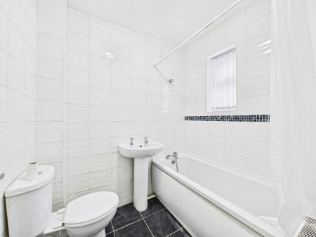 2 bedroom Terraced House to let in Sleepers Hill, Anfield