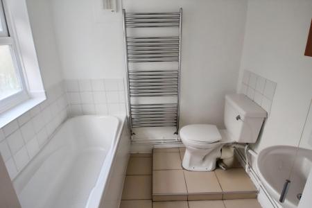 2 bedroom Flat to let in Cowper Street, Town Centre, Luton, LU1