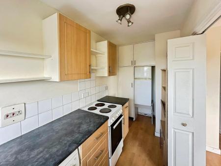 1 bedroom Flat to let in Gregories Close, Town Centre, Luton, LU3