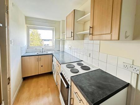 1 bedroom Flat to let in Gregories Close, Town Centre, Luton, LU3