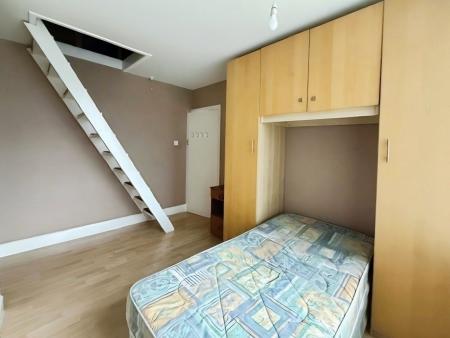 3 bedroom Terraced House to let in Chester Avenue, Luton, LU4