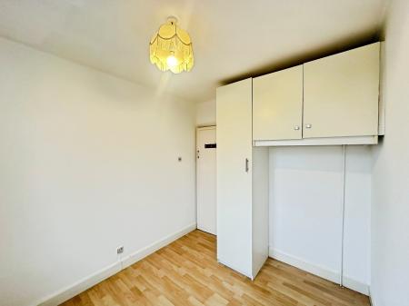 3 bedroom Terraced House to let in Chester Avenue, Luton, LU4