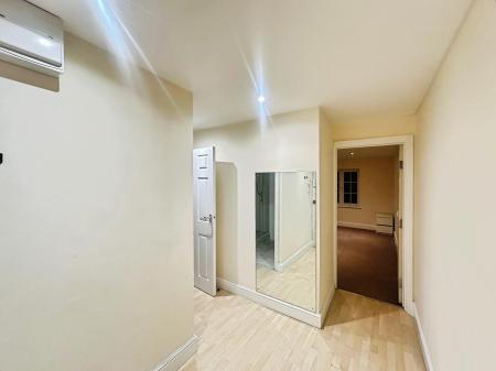 1 bedroom Flat to let in Wellington Street, Town Centre, Luton, LU1