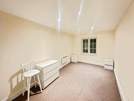 1 bedroom Flat to let in Wellington Street, Town Centre, Luton, LU1