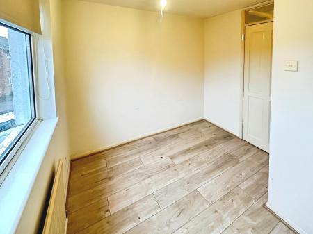 3 bedroom End of terrace house for sale in Peregrine Road, Lewsey Farm, Luton, LU4