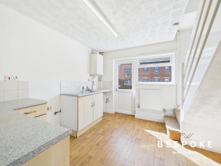 2 bedroom End of terrace house for sale in Allen Street, Macclesfield, SK11
