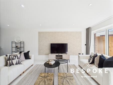 4 bedroom Town house for sale in Bank Street, Macclesfield, SK11