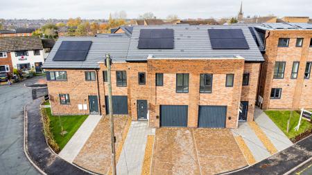 4 bedroom Town house for sale in Greenhills Close | Knights View, Macclesfield, SK11