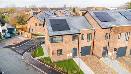 4 bedroom Town house for sale in Greenhills Close, Macclesfield, SK11