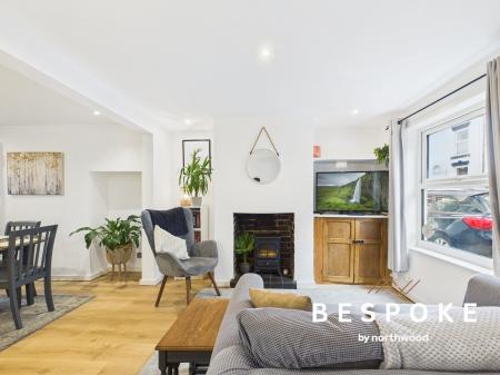 2 bedroom Terraced House for sale in Hope Street, Macclesfield, SK10