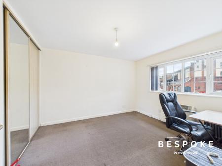 4 bedroom Apartment for sale in Parkway, Wilmslow, SK9