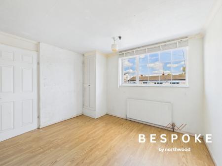 2 bedroom Terraced House for sale in Renfrew Close, Macclesfield, SK10