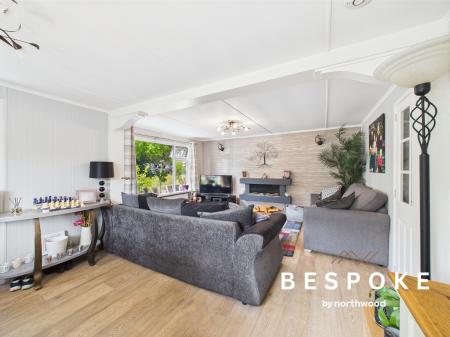 3 bedroom Park home for sale in Willow Close, Knutsford, WA16