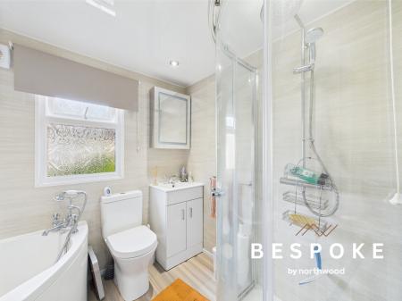 3 bedroom Park home for sale in Willow Close, Knutsford, WA16