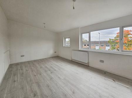 2 bedroom Flat to let in Weston Square, Macclesfield, SK11