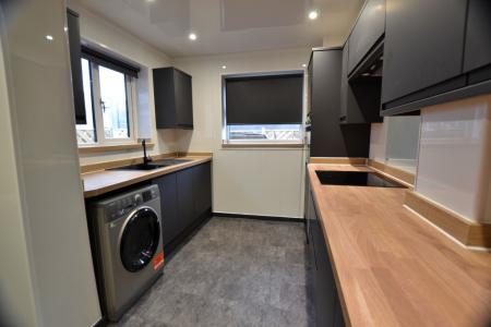 3 bedroom Terraced House to let in Hurdsfield Road, Macclesfield, SK10