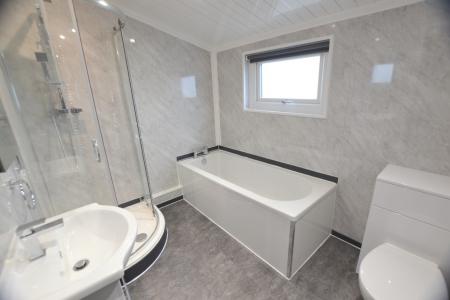 3 bedroom Terraced House to let in Hurdsfield Road, Macclesfield, SK10